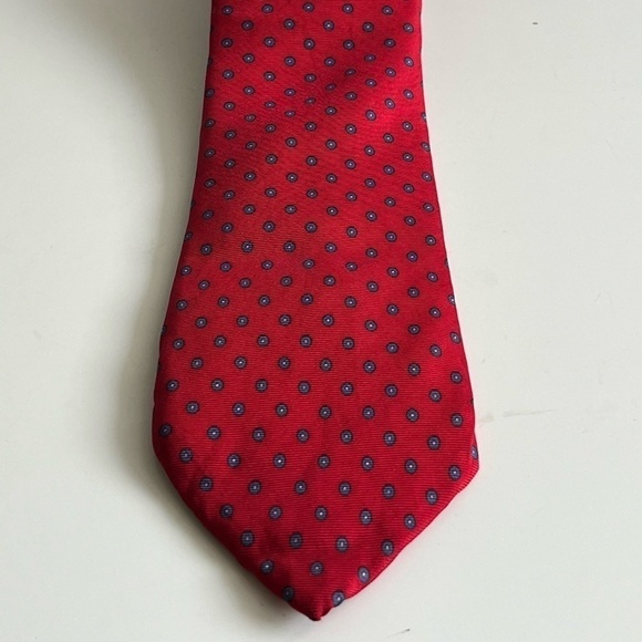 VINTAGE Yves Saint Laurent All Silk Neckwear Necktie TIE Red with Blue Pattern - Picture 1 of 6